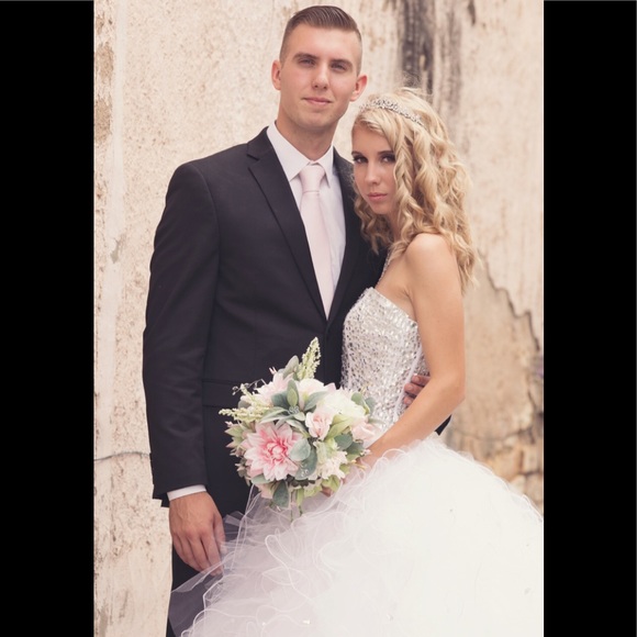 SOLD - Picture 4 of 6